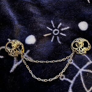 Silver Skull Collar Pin